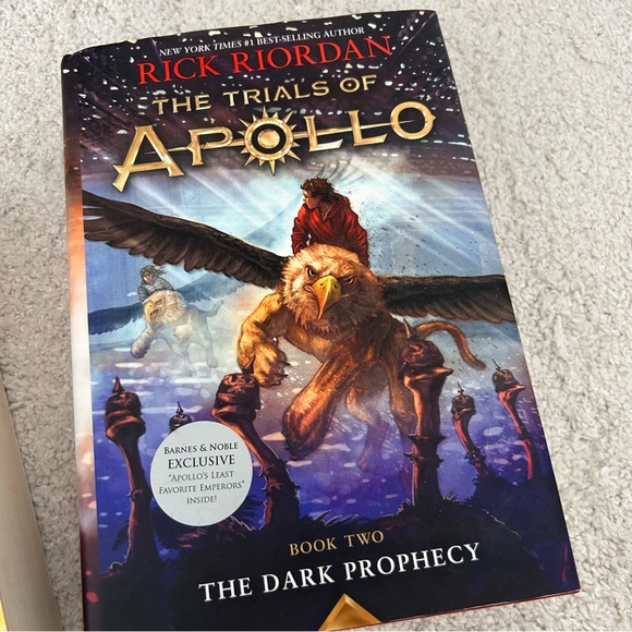 Set of 2 - Fiction Young Adult Books - Picture 3 of 12